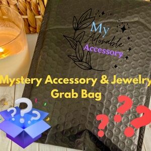 Jewelry and accessory mystery bag - 10 pieces